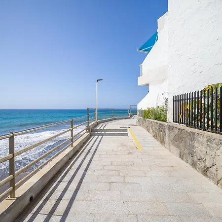 In Gran Canaria Near Playa Del Pirata